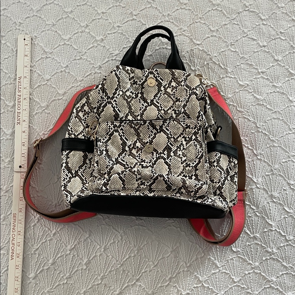 LIKE DREAMS Faux Snakeskin Pattern Women's Convertible Backpack Purse